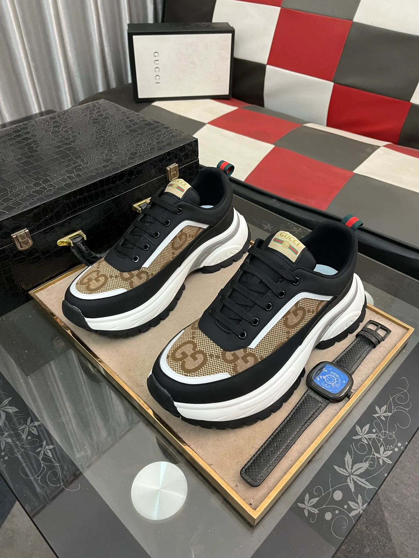 Men's Men's Shoes💰458⌚️⌚️[GUCCI] Gucci men's casual shoes are absolutely popular🔥The ultimate matching item for trendy men! The charm of super texture is irresistible, the main recommendation, the flower leather color is bright! The upper is made of high-quality cowhide with branded fabrics, pigskin lining for the feet, and wear-resistant rubber sole, which is noble and elegant! Extremely comfortable🎁🎁You can be as handsome as you want💪 38-443️⃣colors available
